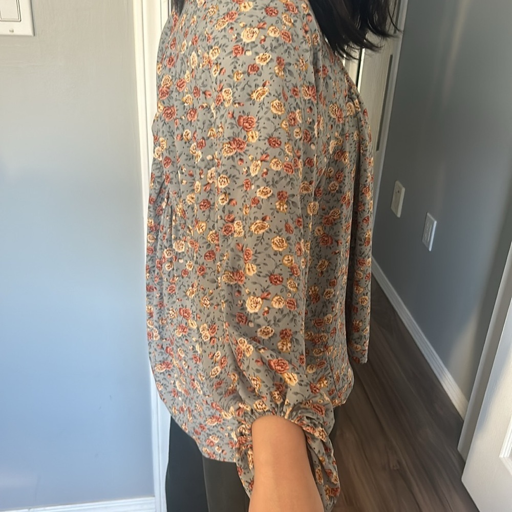 Hayden Tops - Picture 3 of 5